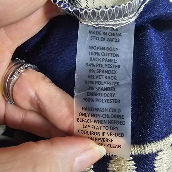 Soft Surroundings Plaid Button Up Shirt XL Velvet Embroidered Navy & Cream - Picture 9 of 11